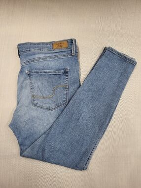 Signature by Levi Strauss Modern Skinny Jeans Medium Wash Women's Size 16 *Read*